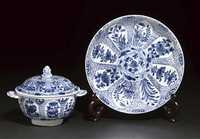 Kangxi A blue and white ecuelle cover and stand